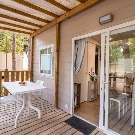 Feriehus Mobile In The Adriano Family Village Punta Marina